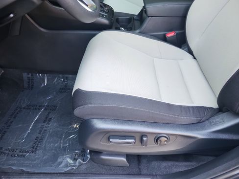 Certified 2025 Honda CR-V EX image 23