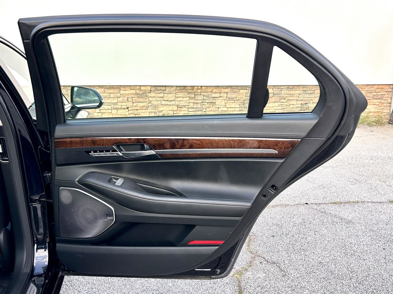 Used 2017 Genesis G90 5.0 Ultimate AWD/4WD image 22
