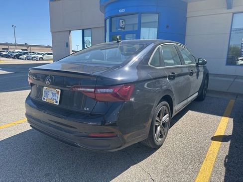 Used 2022 Volkswagen Jetta SE FWD image 4