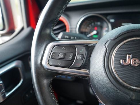 Used 2021 Jeep Wrangler Unlimited Sahara AWD/4WD image 28