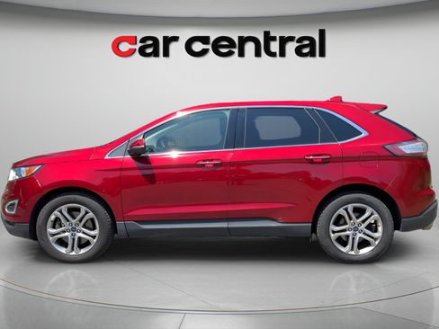 Used 2018 Ford Edge Titanium w/ Equipment Group 301A AWD/4WD image 2