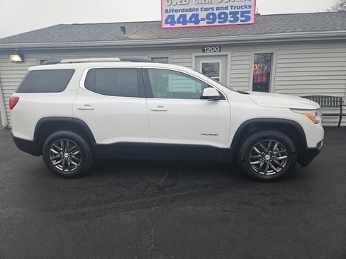 Used 2017 GMC Acadia SLT image 2