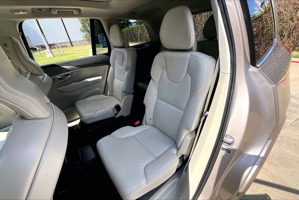 Certified 2025 Volvo XC90 B6 Plus w/ Protection Package AWD/4WD image 35