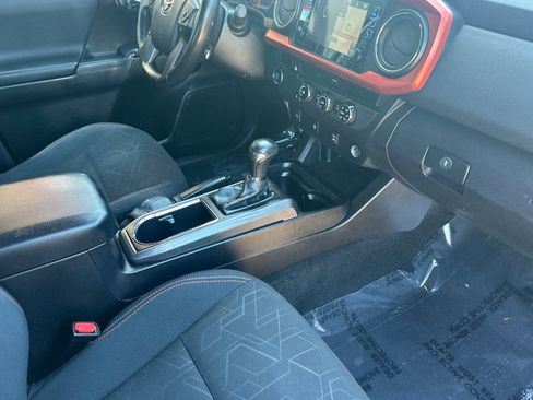 Certified 2016 Toyota Tacoma TRD Sport RWD image 16