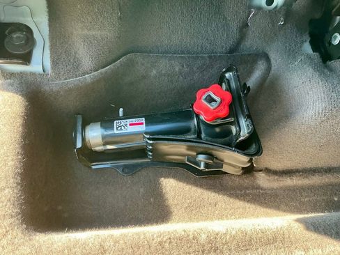 Used 2023 GMC Sierra 2500 Denali w/ Denali Ultimate Package image 28