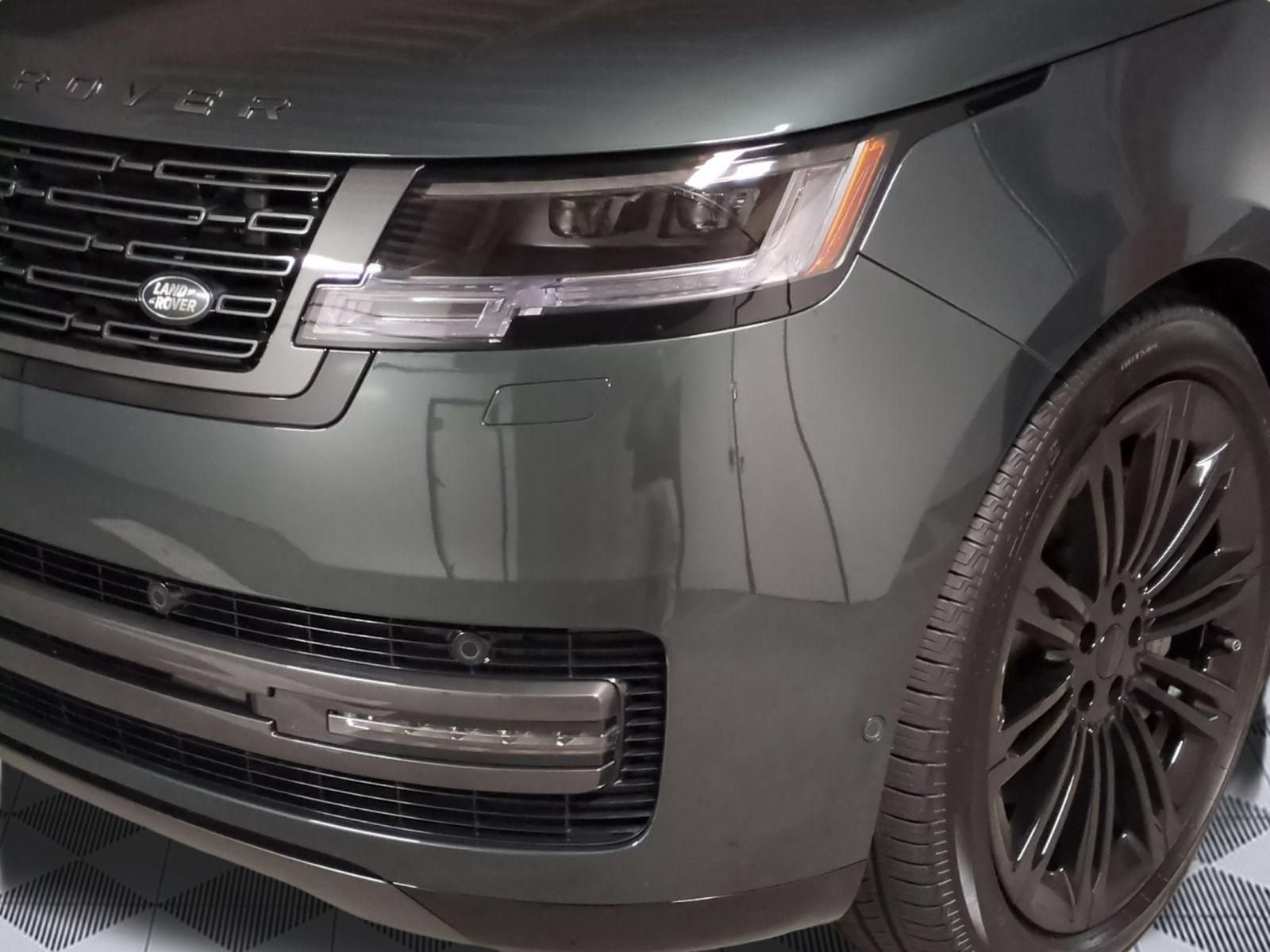 New 2026 Land Rover Range Rover Long Wheelbase SE AWD/4WD image 10