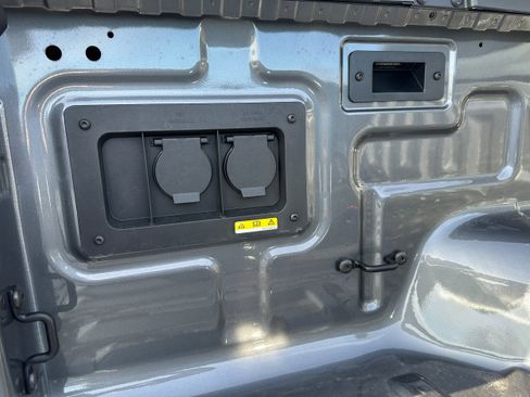 Used 2024 Ford Ranger XLT w/ Technology Package image 11