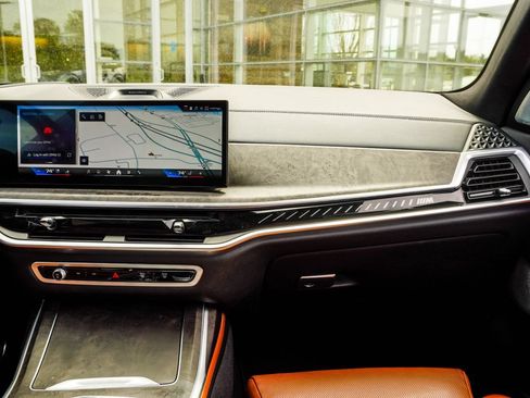 Used 2024 BMW X7 M60i w/ Executive Package AWD/4WD image 17
