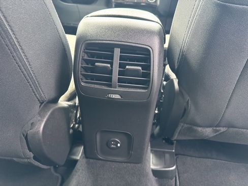 Used 2022 Ford Escape SE w/ Cold Weather Package AWD/4WD image 12