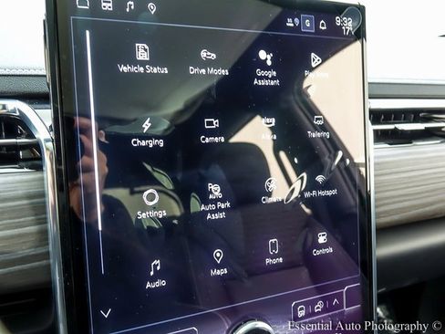 New 2025 GMC Sierra EV Denali image 14