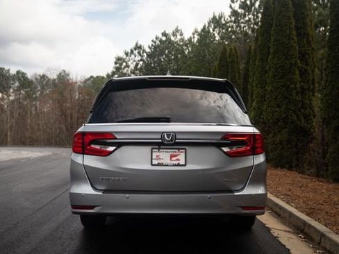 Used 2023 Honda Odyssey Elite image 16