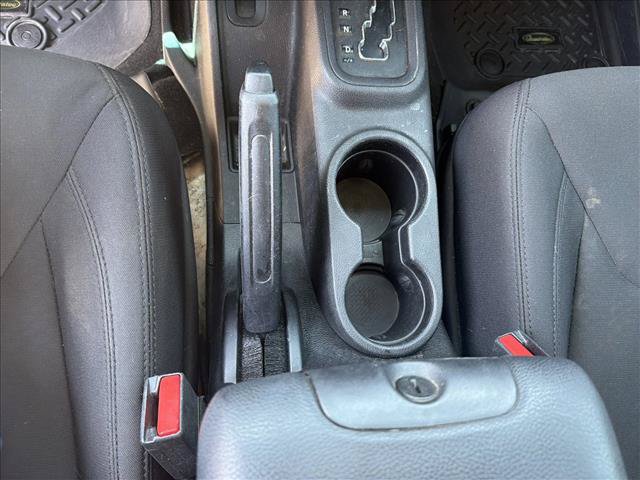 Used 2015 Jeep Wrangler Unlimited Sport w/ Connectivity Group AWD/4WD image 15