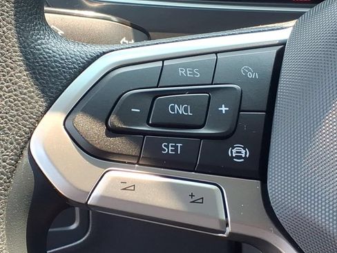 Used 2022 Volkswagen Tiguan S AWD/4WD image 11