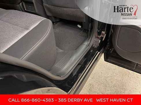 Certified 2023 Nissan Rogue SV image 31