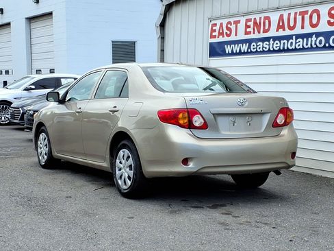 Used 2010 Toyota Corolla LE FWD image 3