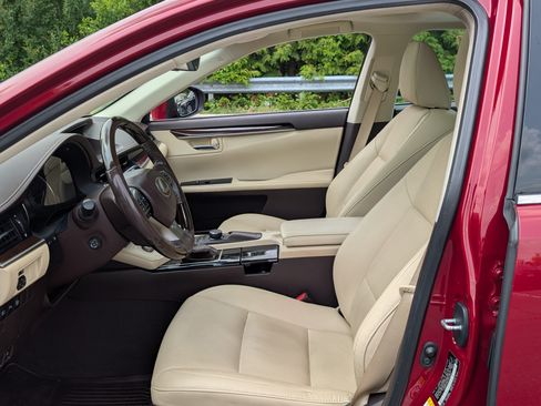 Used 2018 Lexus ES 350 w/ Premier Package FWD image 12