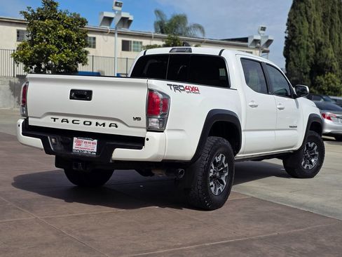 Used 2022 Toyota Tacoma TRD Off-Road w/ Technology Package image 13