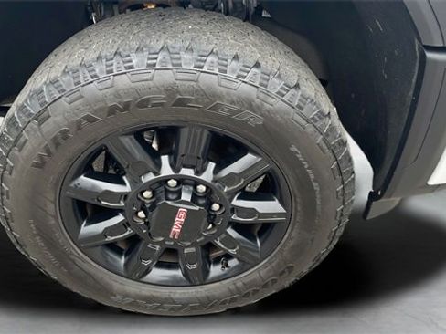 Used 2024 GMC Sierra 2500 AT4 w/ AT4 Preferred Package image 37