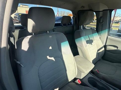 Used 2016 Nissan Frontier S image 22