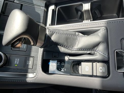 Used 2026 Lexus GX 550 w/ Accessory Package (2T) AWD/4WD image 24