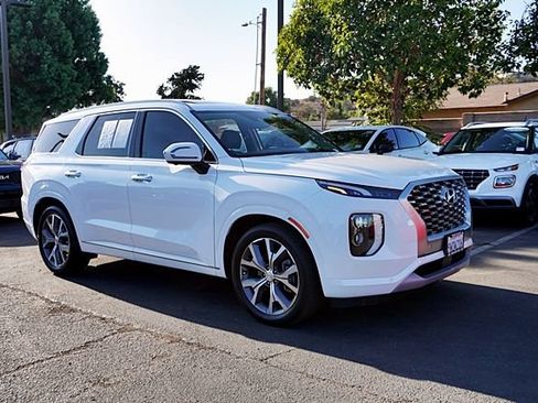 Certified 2022 Hyundai Palisade Limited w/ Cargo Package FWD image 6