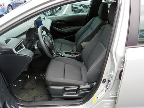 Used 2023 Toyota Corolla LE image 11