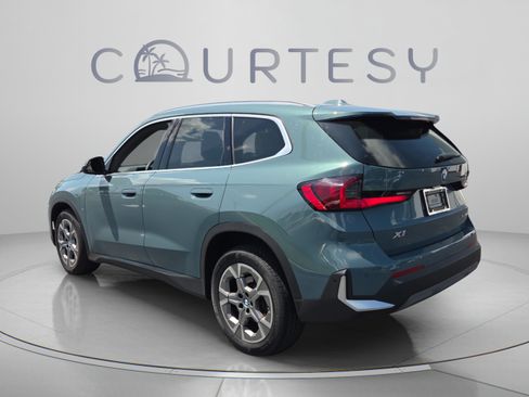 Used 2023 BMW X1 xDrive28i w/ Convenience Package AWD/4WD image 4