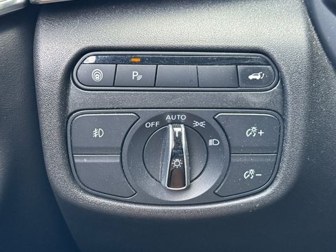 Used 2019 INFINITI QX50 Essential w/ Sensory Package image 42