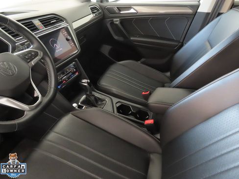 Used 2022 Volkswagen Tiguan SE FWD image 21
