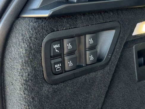 Used 2023 BMW X7 xDrive40i image 17