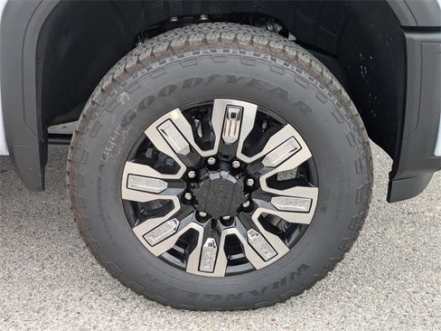 New 2026 GMC Sierra 3500 Denali w/ Denali Reserve Package image 10