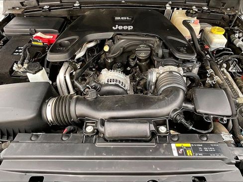 Used 2019 Jeep Wrangler Unlimited Sport S image 30