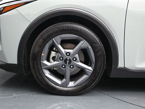 Used 2025 Kia K4 FWD image 17