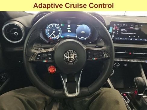 Used 2024 Alfa Romeo Tonale Ti w/ Premium Interior Package image 11