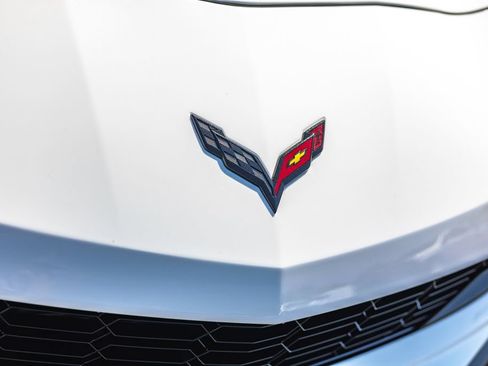 Used 2016 Chevrolet Corvette Z06 w/ 3LZ Preferred Equipment Group RWD image 4