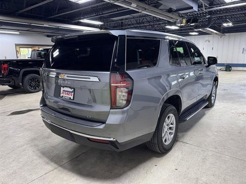Used 2021 Chevrolet Tahoe LT w/ Luxury Package AWD/4WD image 4