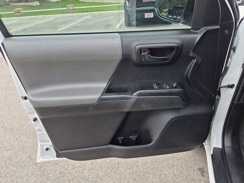 Used 2023 Toyota Tacoma SR w/ SR Convenience Package RWD image 17