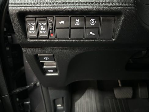 Used 2024 Honda Odyssey Touring image 31