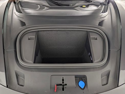 New 2026 Porsche Taycan AWD/4WD image 18