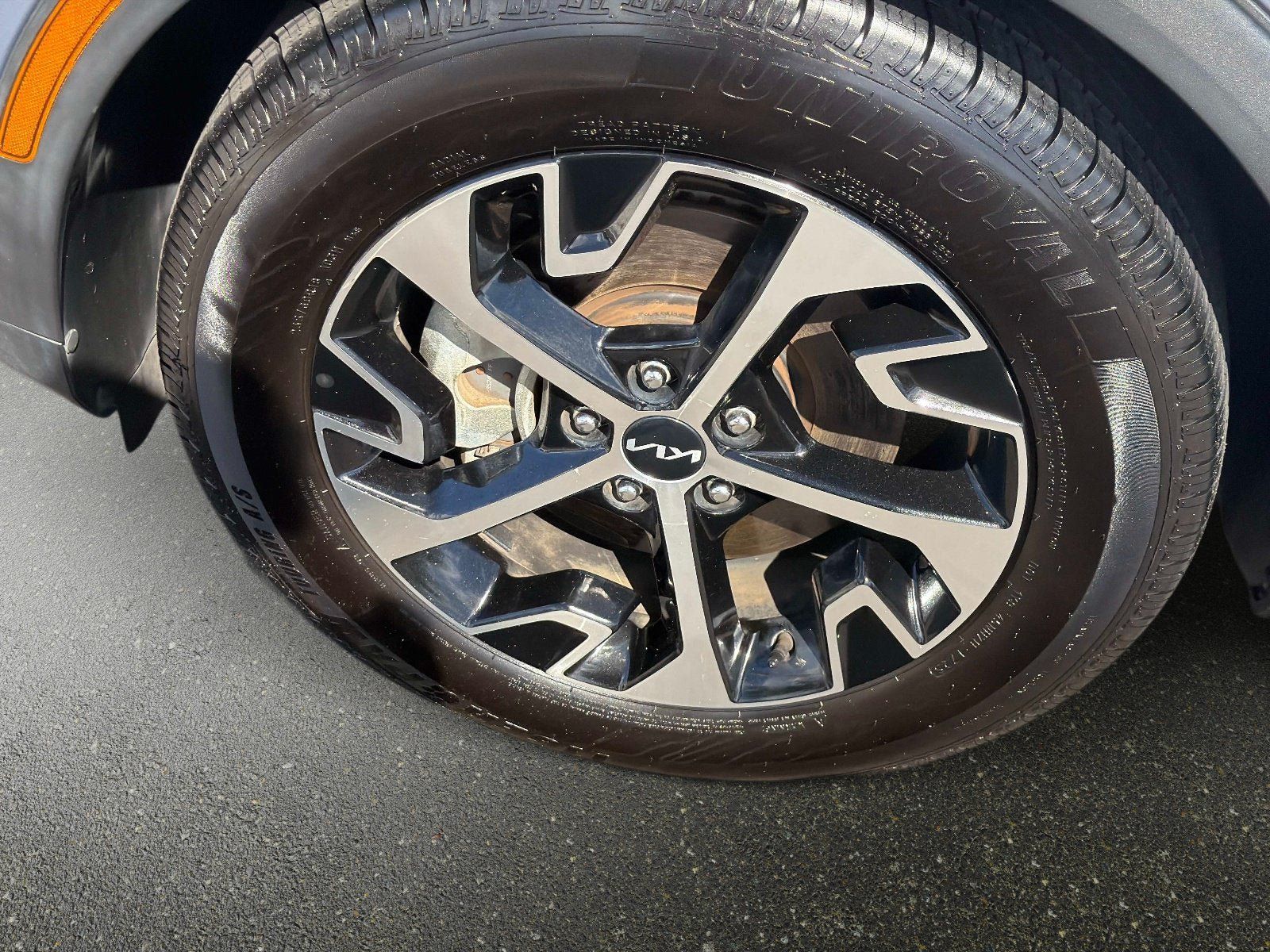 Used 2023 Kia Sportage EX FWD image 11