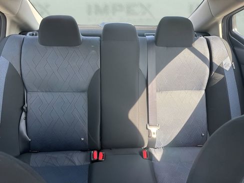 Used 2025 Nissan Versa SV image 10