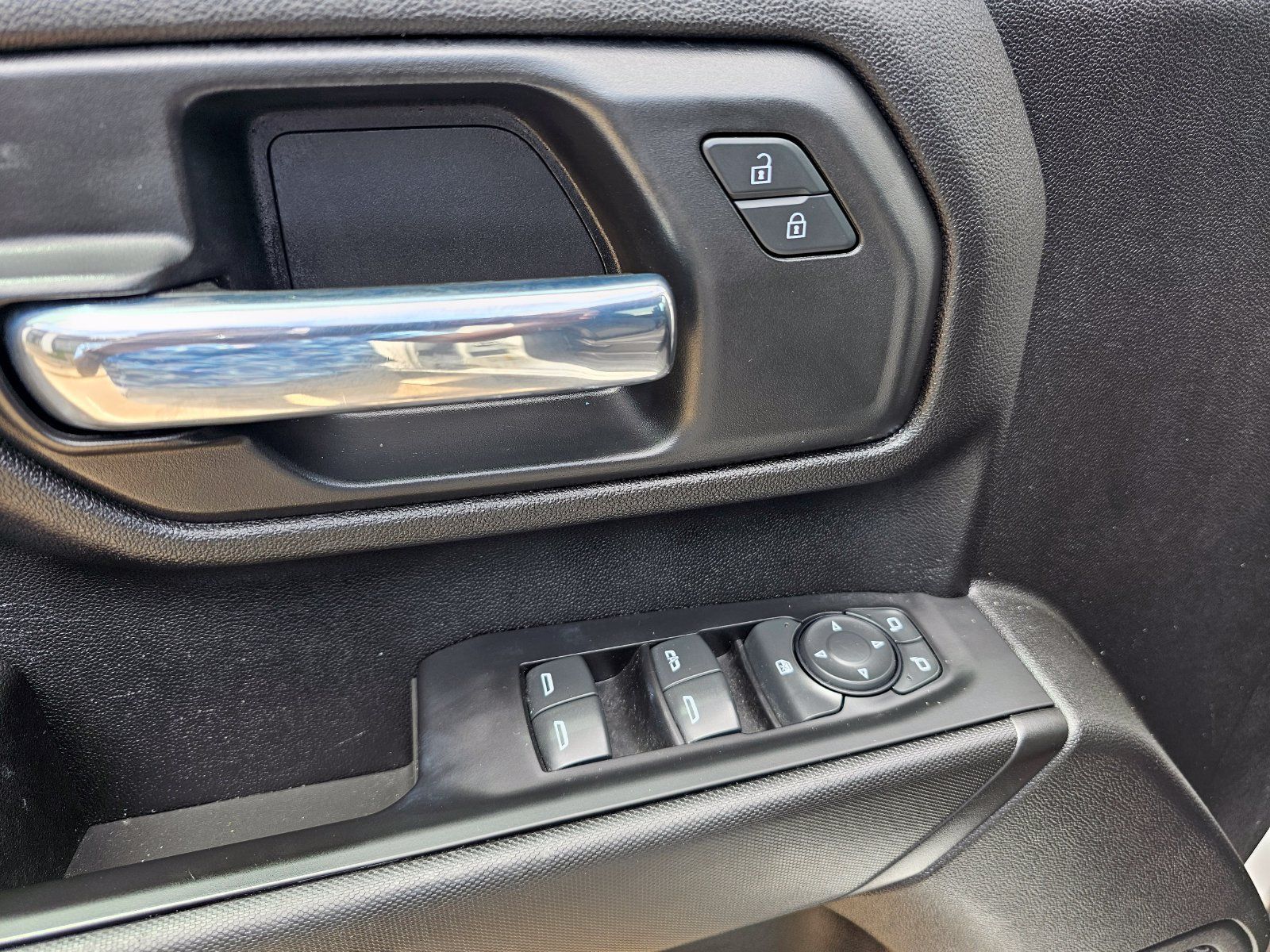 Used 2023 Chevrolet Silverado 2500 Custom w/ Custom Value Package AWD/4WD image 13