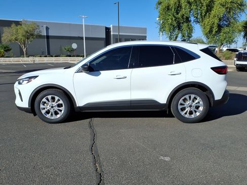 Certified 2023 Ford Escape Active FWD image 3