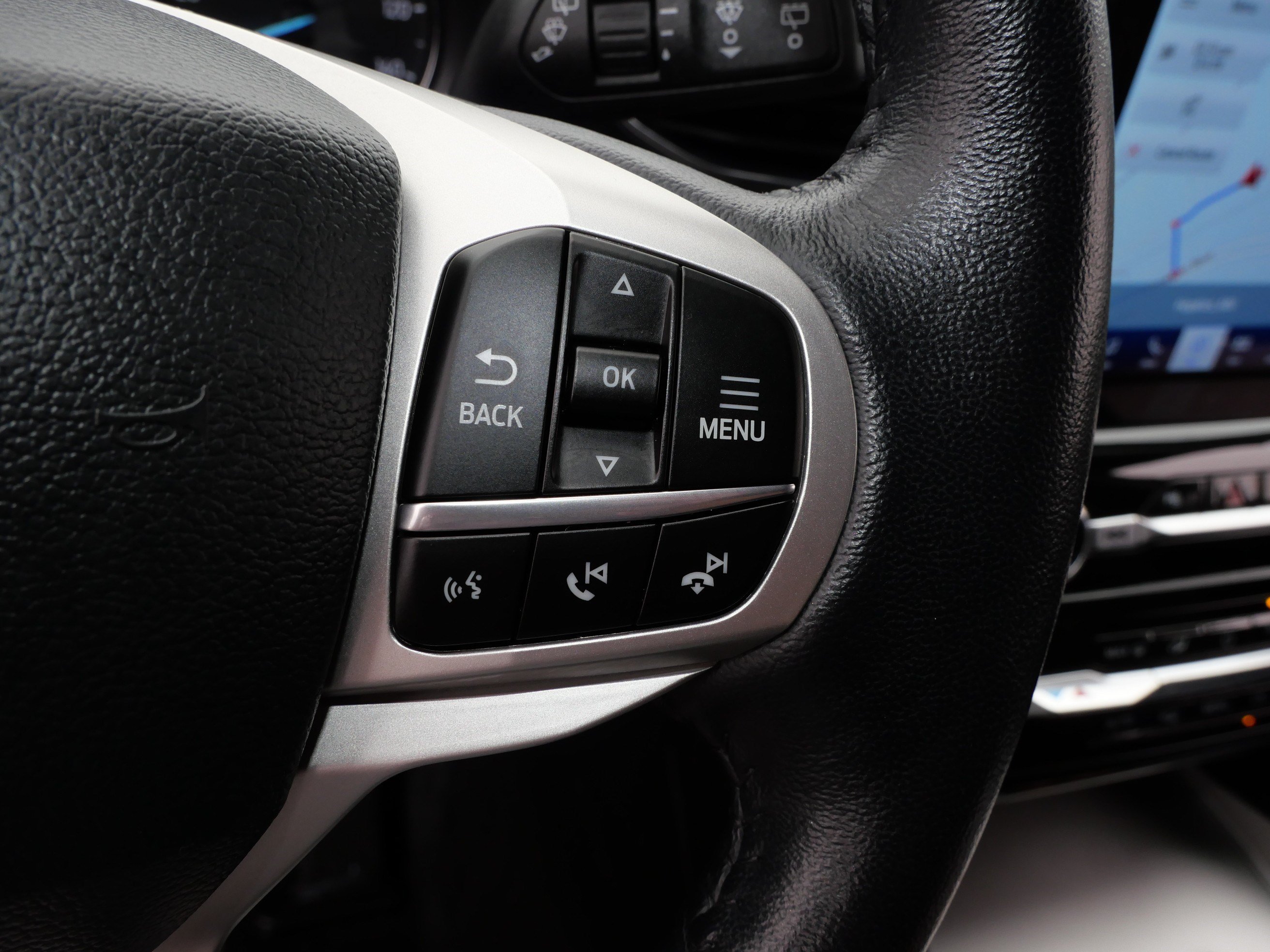Used 2023 Ford Explorer Limited w/ Limited Technology Package AWD/4WD image 26