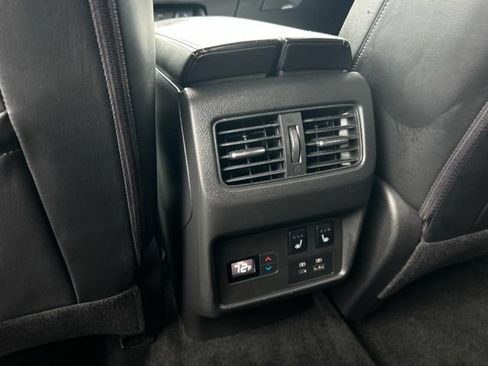 Used 2021 Nissan Rogue Platinum AWD/4WD image 23