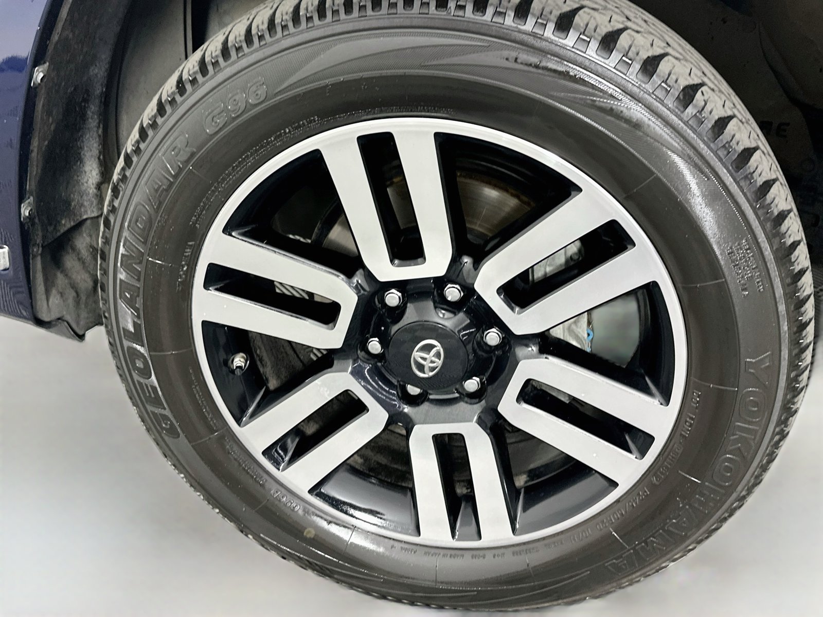 Used 2019 Toyota 4Runner Limited AWD/4WD image 32