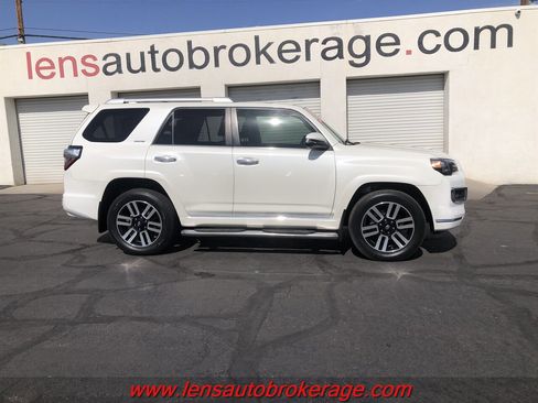 Used 2018 Toyota 4Runner Limited image 1