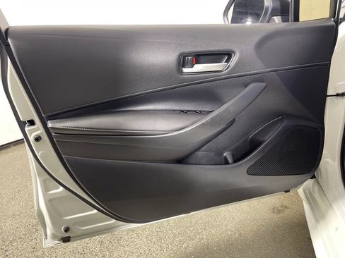 Used 2019 Toyota Corolla Hatchback image 17