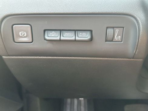 Certified 2023 Buick Enclave Avenir w/ Avenir Technology Package image 19