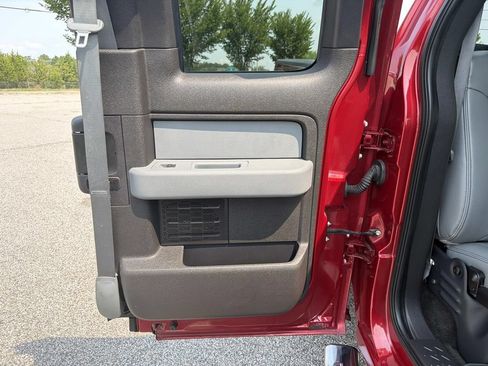 Used 2014 Ford F150 XLT w/ Equipment Group 302A Luxury AWD/4WD image 23